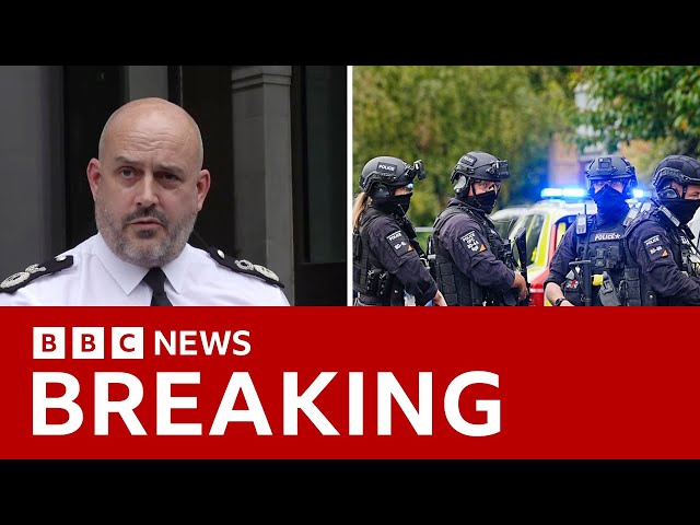 LIVE: Police treating Manchester synagogue attack in which two died as terror incident | BBC News