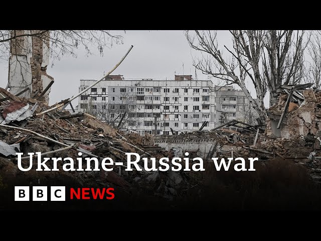 Four killed in wave of Russian strikes across Kyiv, officials say | BBC News