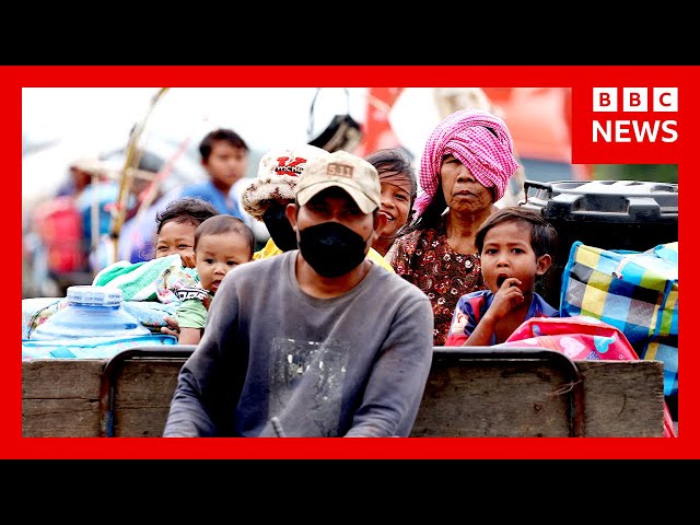 Half a million displaced as Thailand-Cambodia clashes continue | BBC News