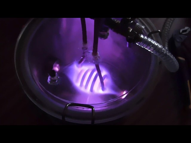 Water-boiling IEC fusion reactor (fusor) w/magnetic bottling