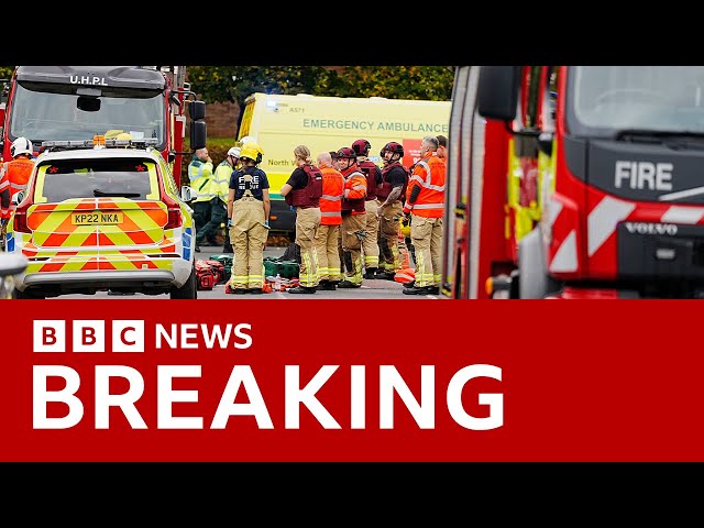 Four people injured in car and stabbing attack at Manchester synagogue | BBC News