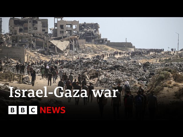 Israeli society divided over war in Gaza | BBC News