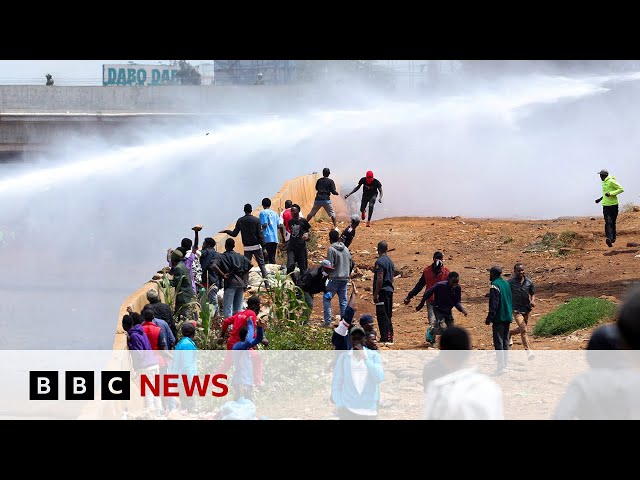 Kenya police fire on advancing crowd of protesters in Nairobi | BBC News